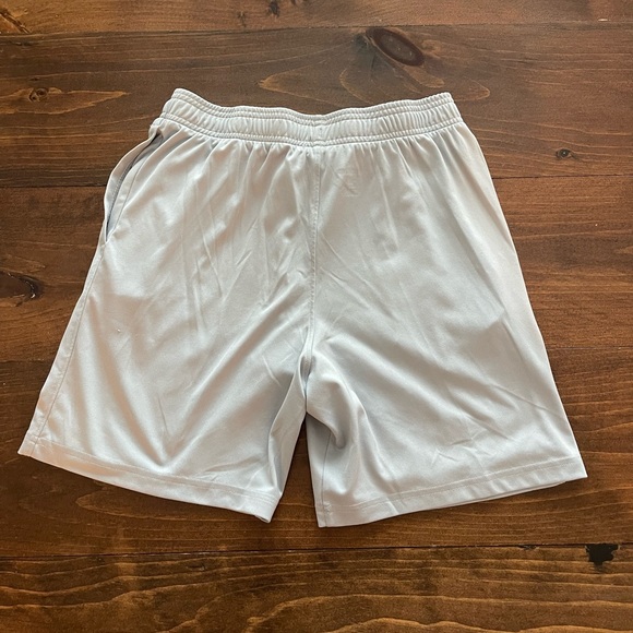 Boy’s Under Armour Shorts Bundle - Picture 8 of 11